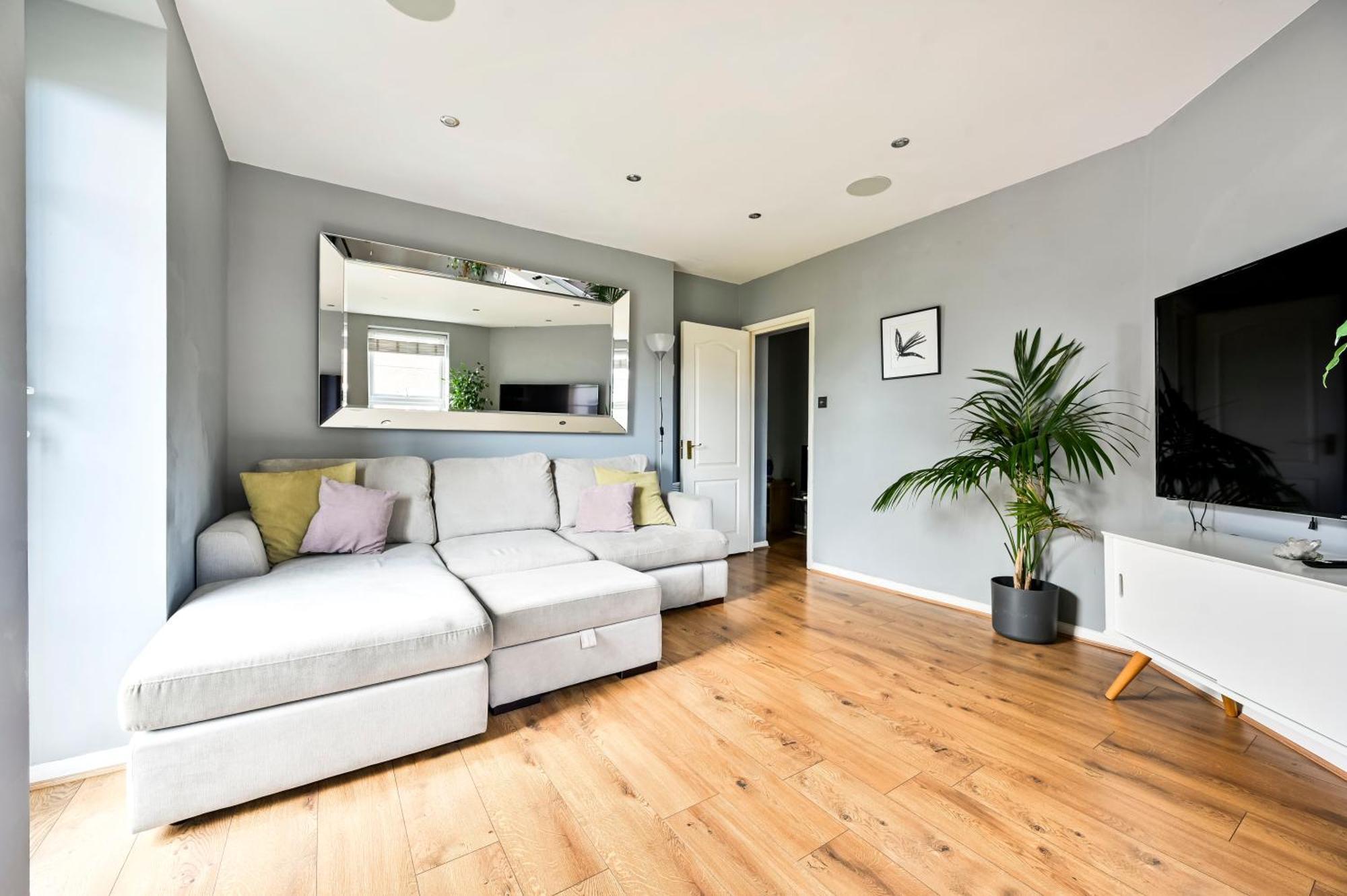 Cosy 1-Bed E15, Sleeps 4, 1 Min From Tube Station Near O2 Arena Διαμέρισμα Λονδίνο Εξωτερικό φωτογραφία