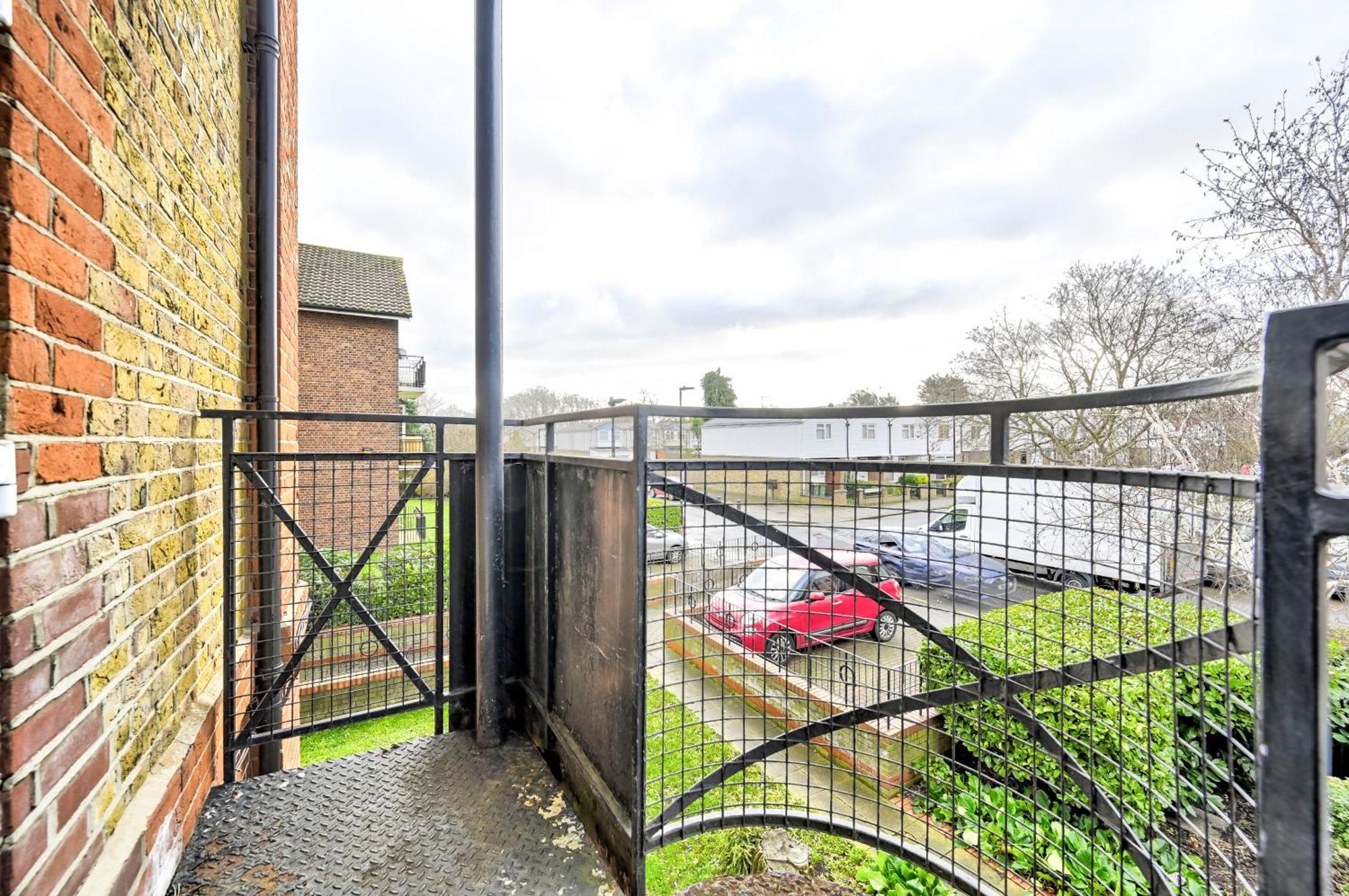 Cosy 1-Bed E15, Sleeps 4, 1 Min From Tube Station Near O2 Arena Διαμέρισμα Λονδίνο Εξωτερικό φωτογραφία